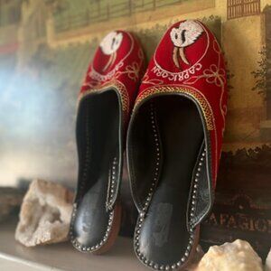 Velour Burgundy Capricorn Seagoat Zodiac Embroidered Slippers Size 38